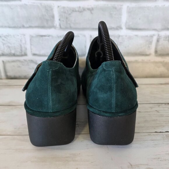 Fly London Lyka Wedge Mary Jane Loafer Green Suede Leather EUC Classic 40 US 9 - Picture 5 of 8